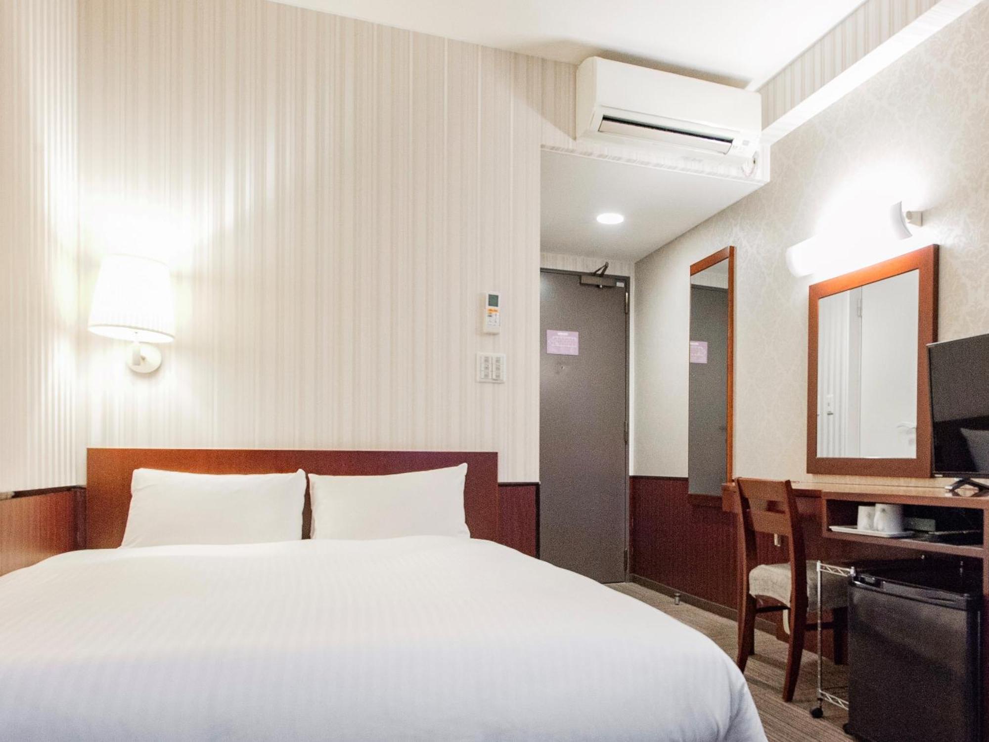 Hotel Hillarys Osaka Quarto foto